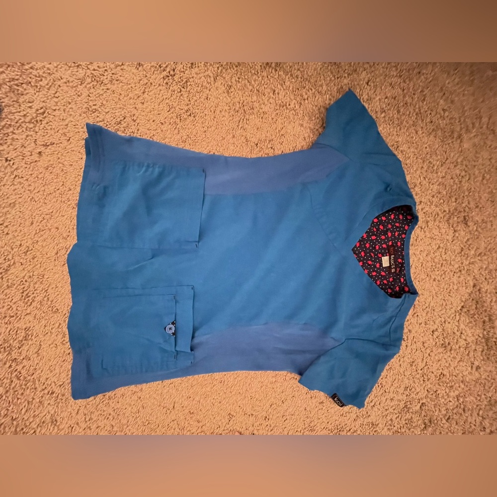 KOI basic scrub top